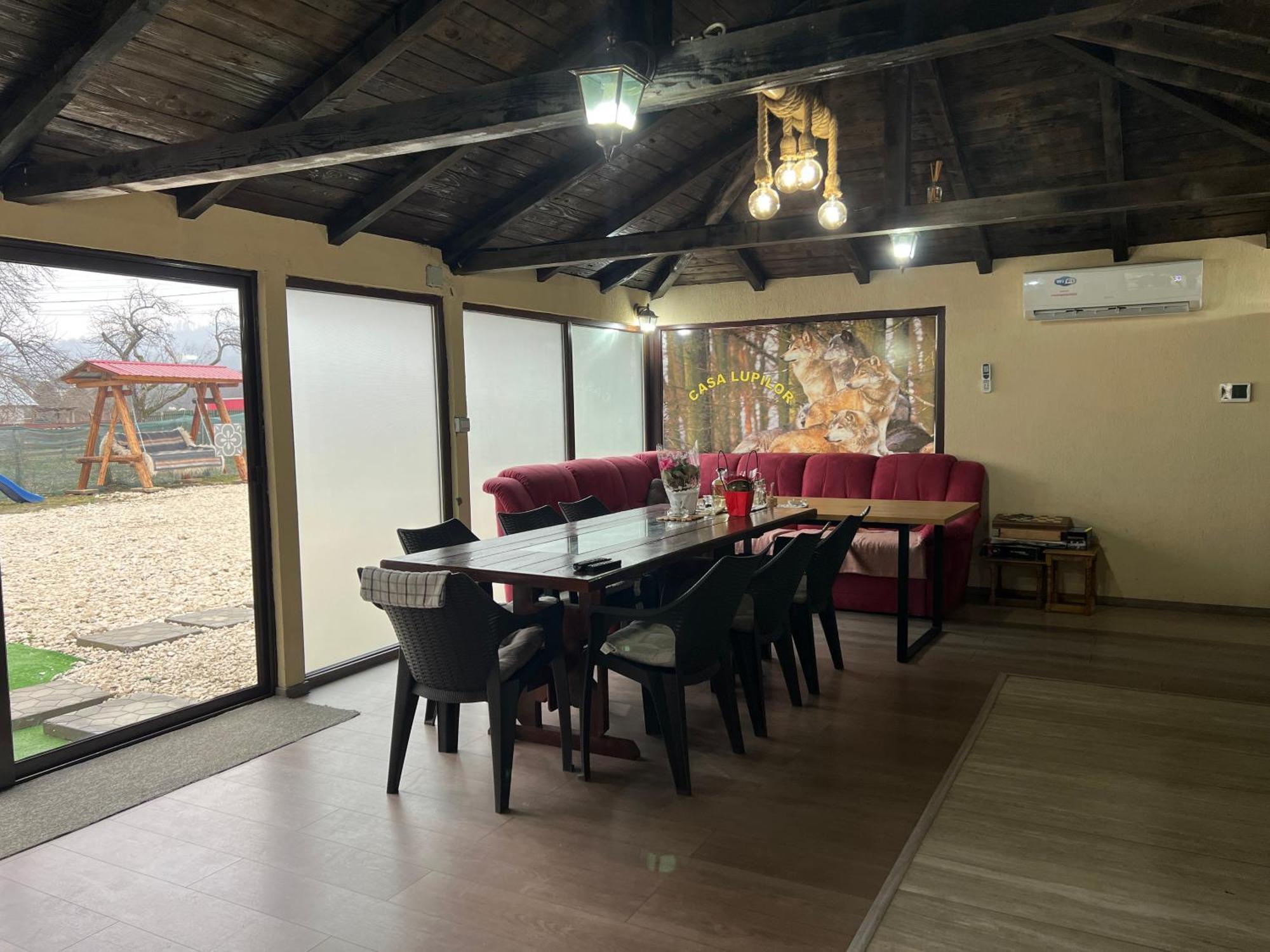 Casa Lupilor Villa Căpăţîneni-Ungureni Exterior foto